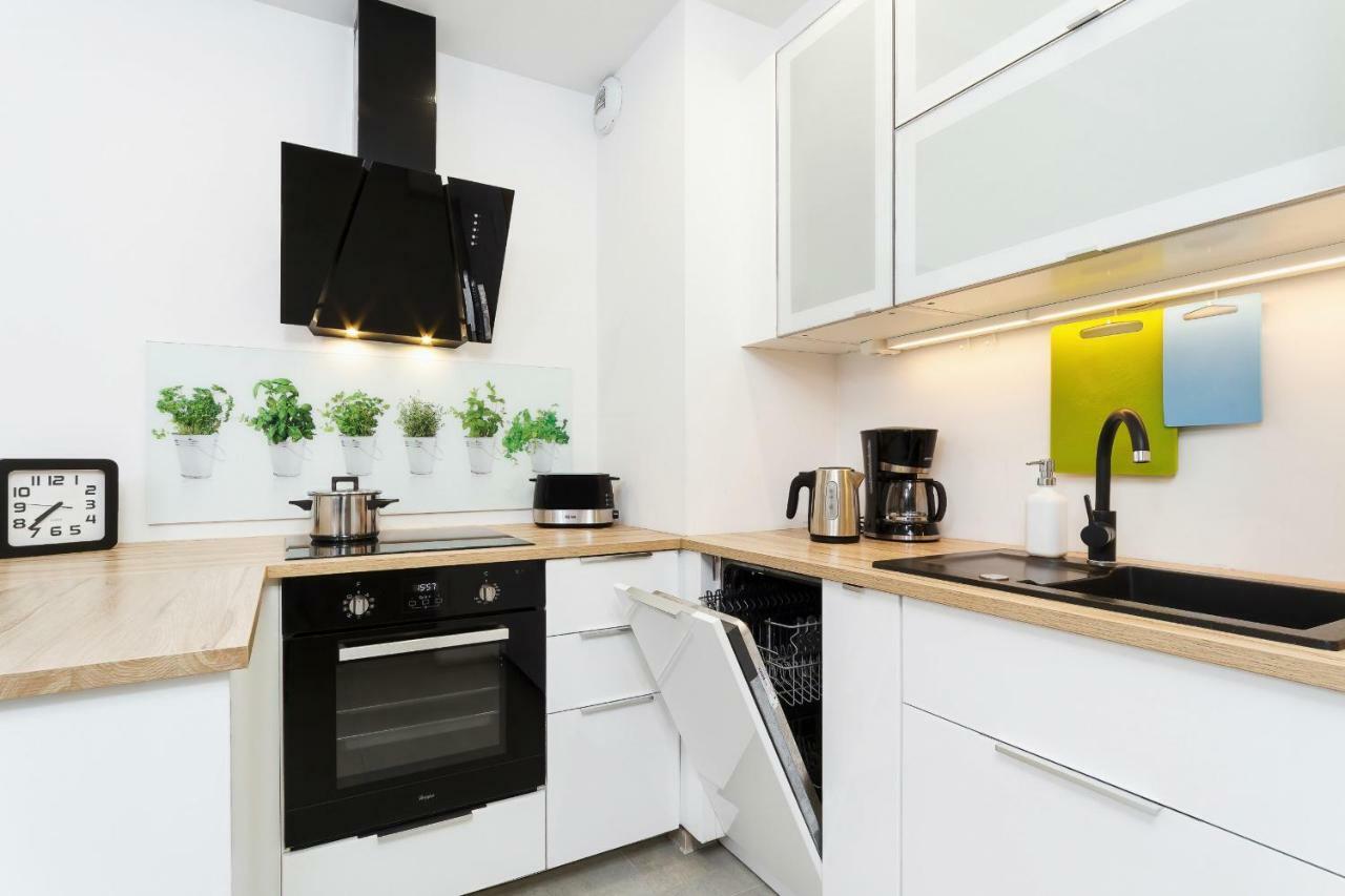Apartments Claro II By Noclegi Renters Kraków Exteriör bild
